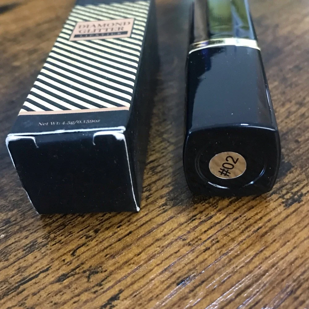 Pink Diamond Glitter Lipstick - Vibrant Pink Shine